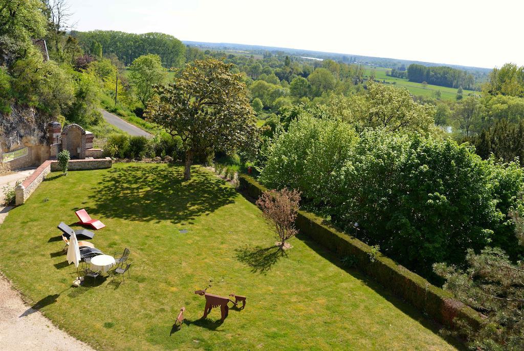 Gites Troglodytes Du Chateau De L'Etoile Vernou-sur-Brenne Exterior foto